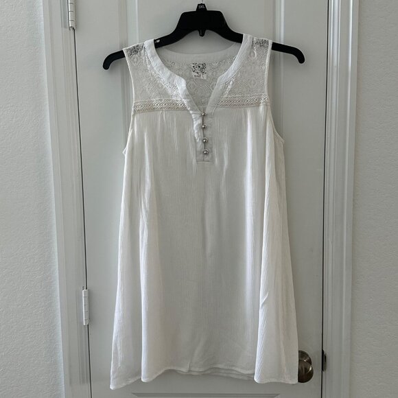 Naif Petite White Sleeveless Top With Lace Yoke Button Details & Textured Rayon - Picture 1 of 7